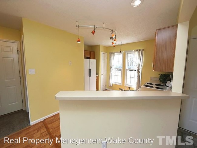 Building Photo - 107 Longhurst Ct