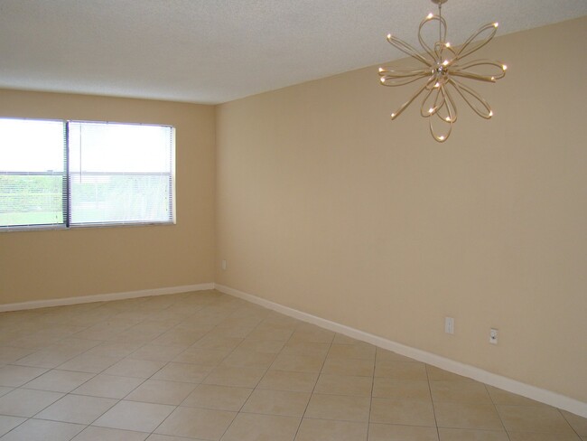 Building Photo - Limited-Time Offer: Get 1 Month FREE Rent ...