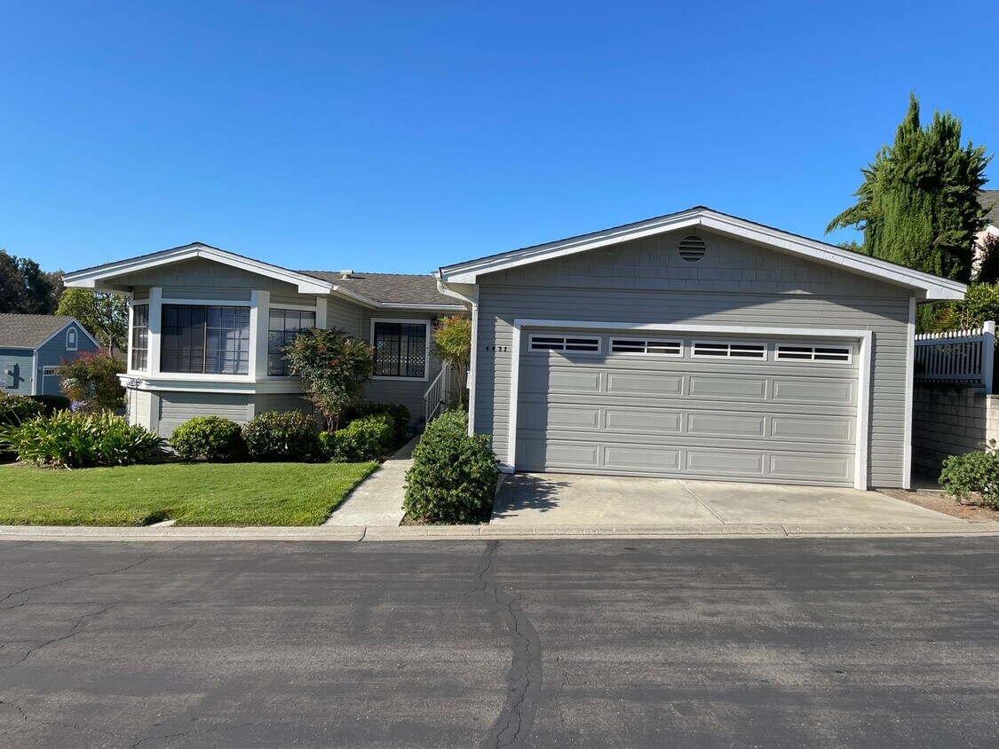 Primary Photo - Charming Two Bedroom Home in 55+ Emerald L...