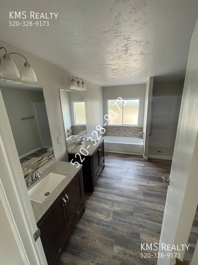 Foto del edificio - 7425 N Coltsfoot Dr