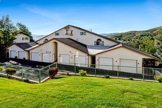 Building Photo - 1031 W Grindelwald Ct