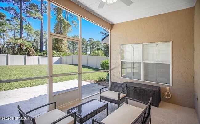 Foto del edificio - 701 Lake Stone Cir
