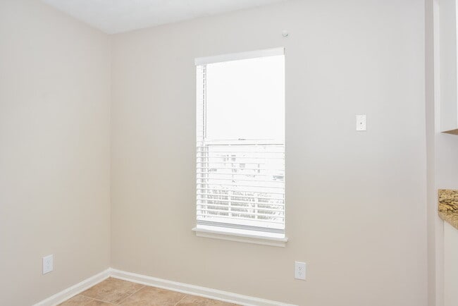 Foto del edificio - 4104 Pepperwood Dr