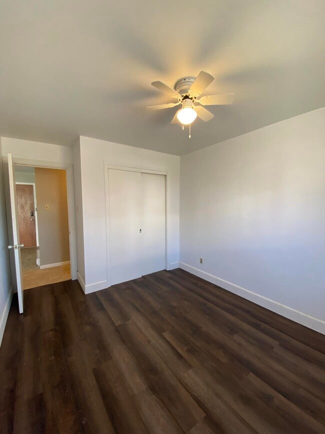 Building Photo - 615 Chalmers Ct