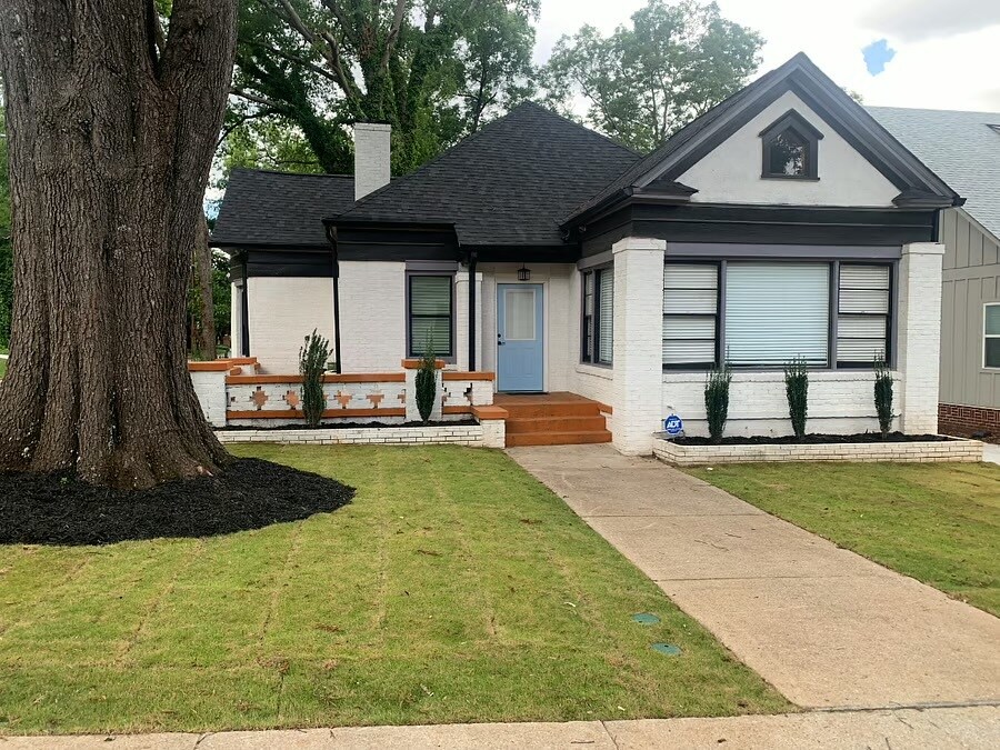Foto principal - 1369 Bryan Ave