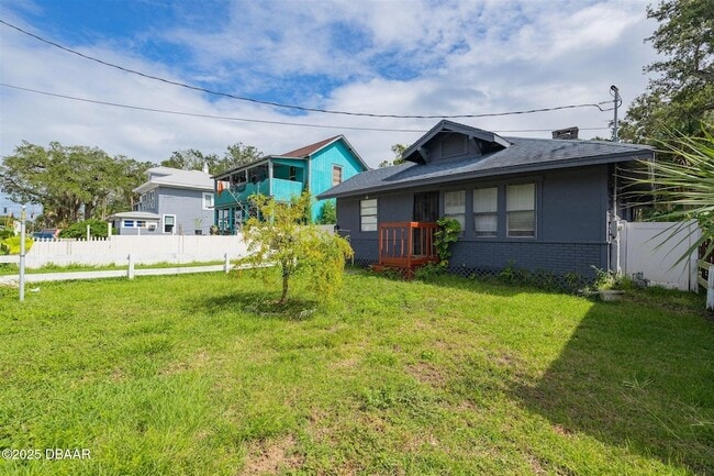 Photo - 121 Bellevue Ave House