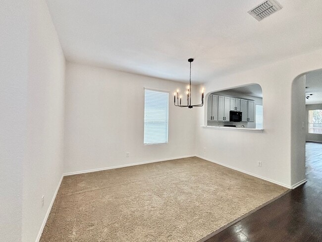 Building Photo - 726 Silverado Way