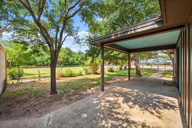 Foto del edificio - 1601 West Ln