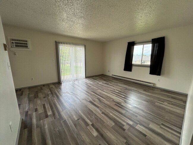 Foto del edificio - 507 Bruce Ave NW