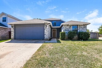 Building Photo - 2733 Forest Creek Dr