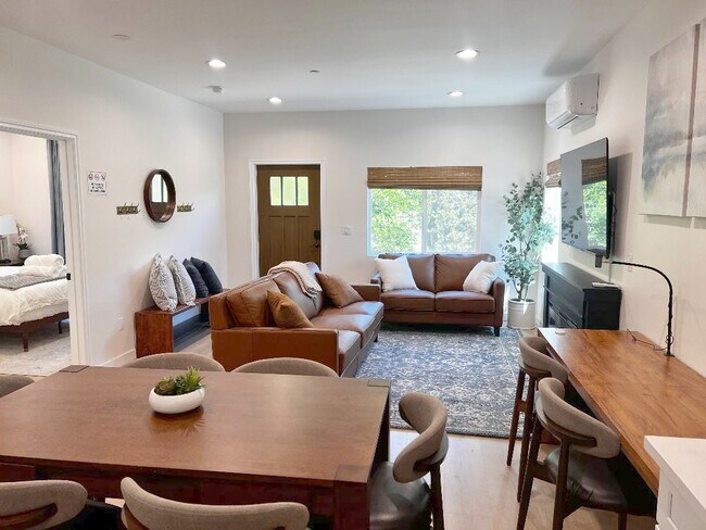 Foto del edificio - 429 N Cordova St
