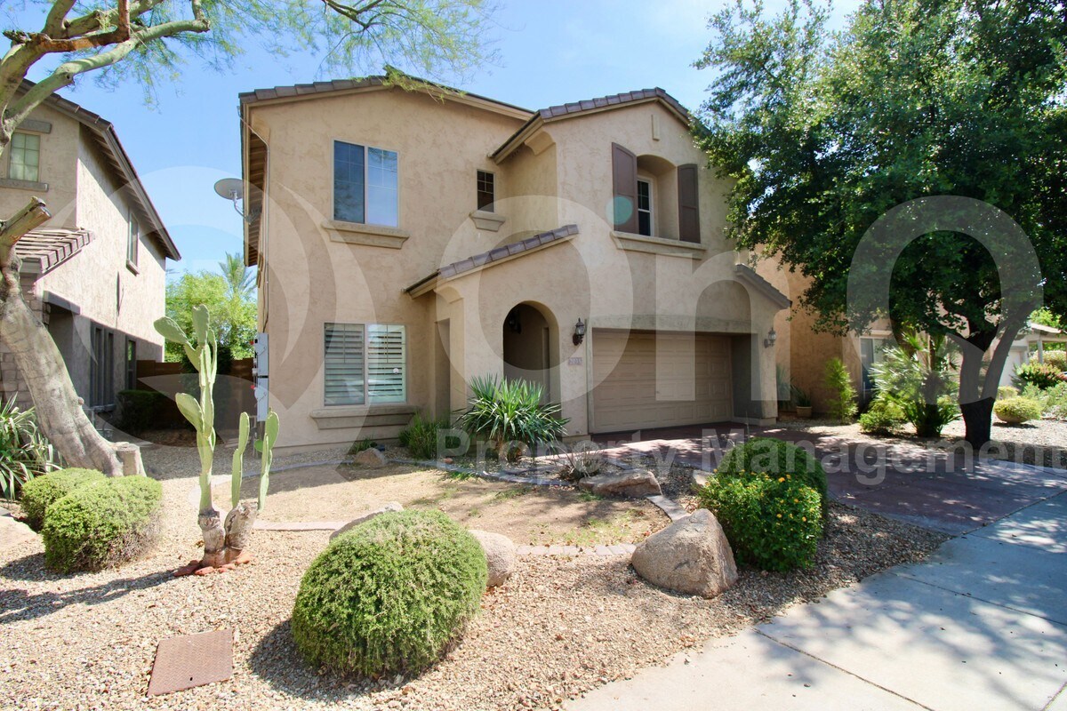 Foto principal - 2035 W Monte Cristo Ave