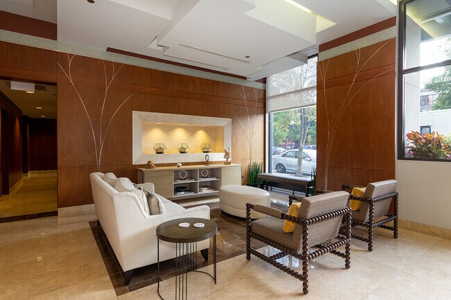 Foto del edificio - 849 N Franklin St