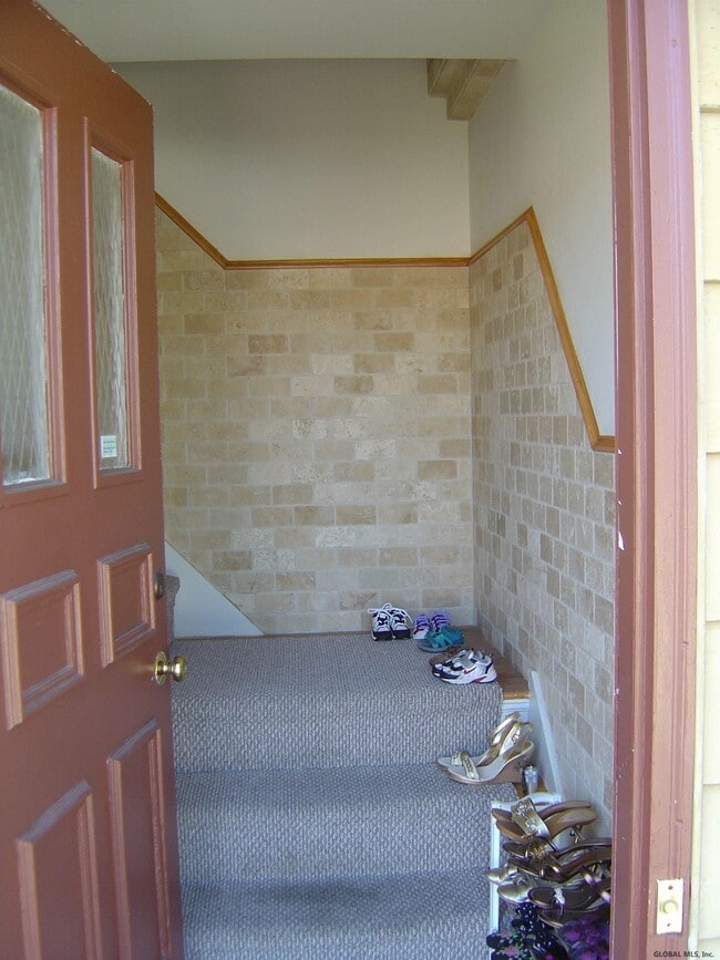 Foto del edificio - 28 Homestead St