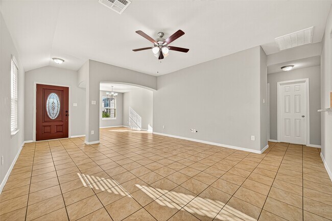 Building Photo - 7219 Victorville Dr