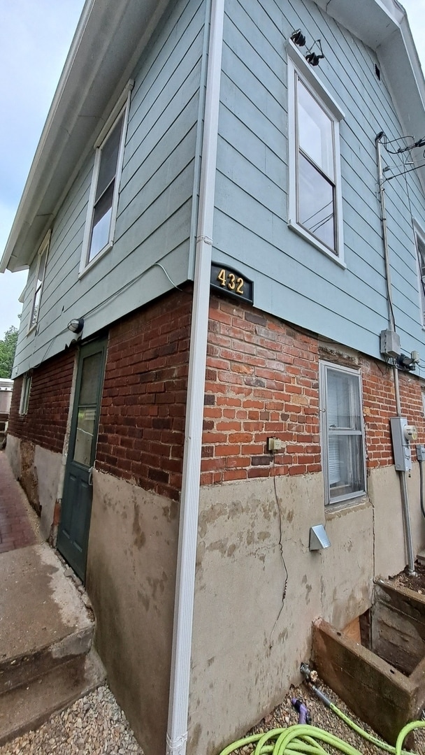 Building Photo - 432 6th St