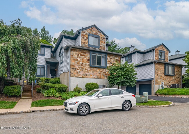 Building Photo - 70 Overlook Dr