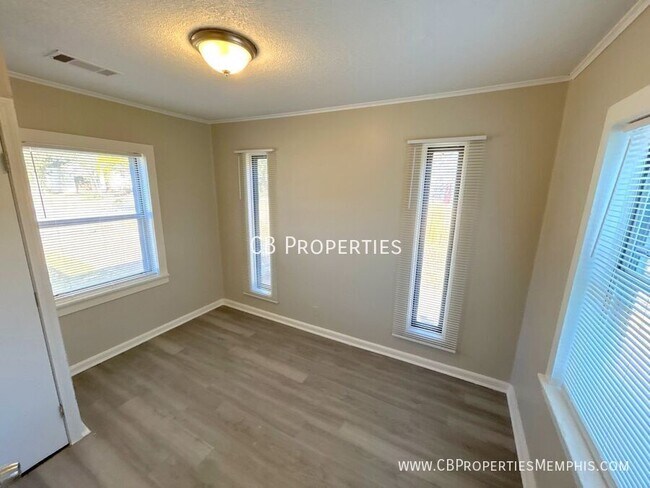 Foto del edificio - 1231 Pera Ave