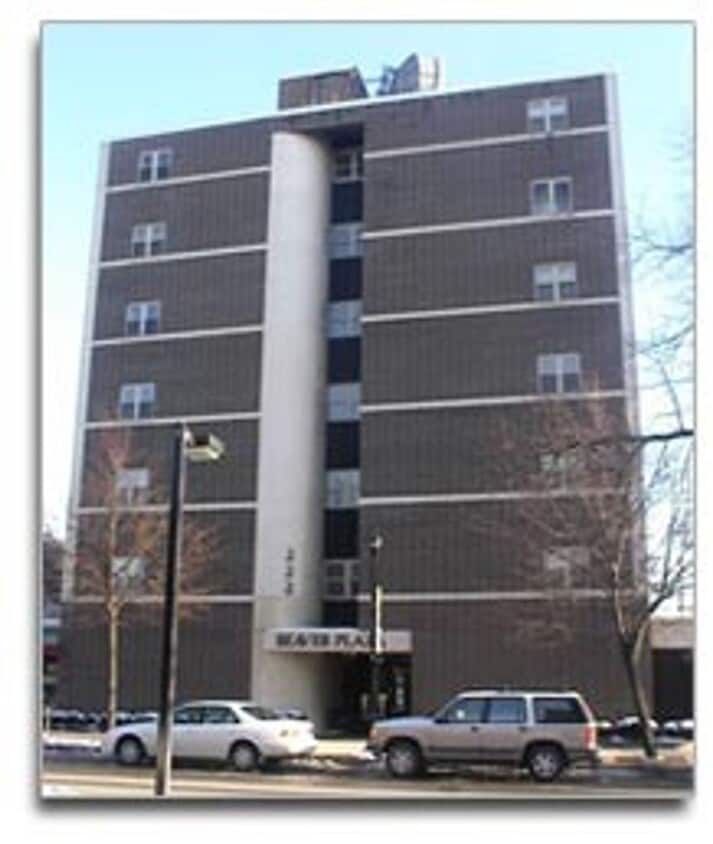 Building Photo - 106 Beaver Plaza - Furnished 2 Bedroom, 1....
