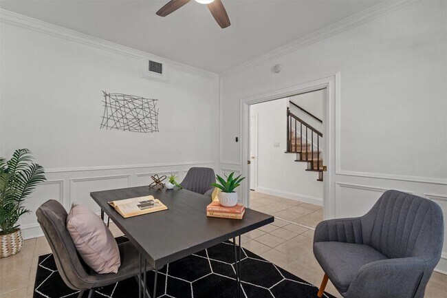 Building Photo - 506 W 33rd St