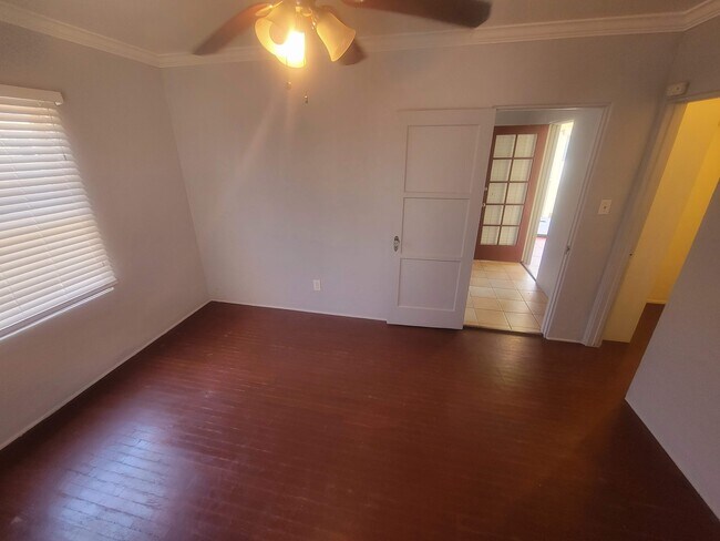 Foto del edificio - 4649 W Point Loma Blvd