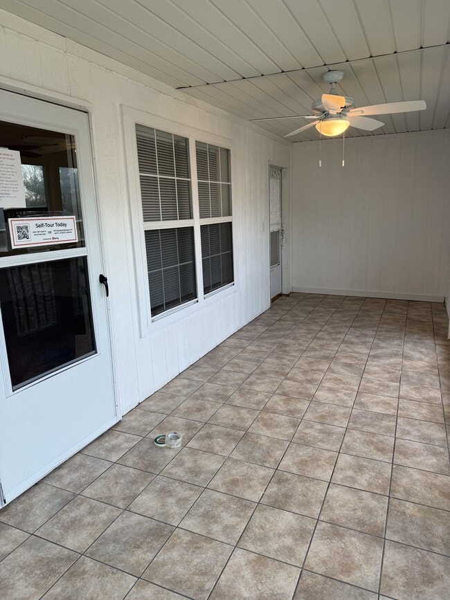 Foto del edificio - 6826 N Olive St