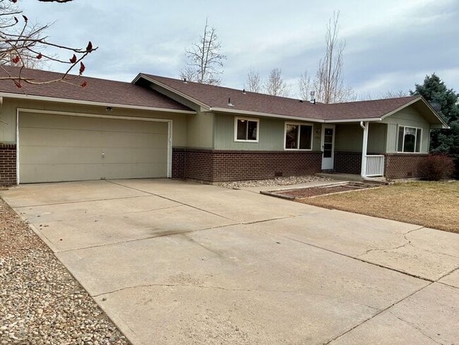 Photo - 3 Bed, 2 Bath, 2 Car Garage Home in South Loveland