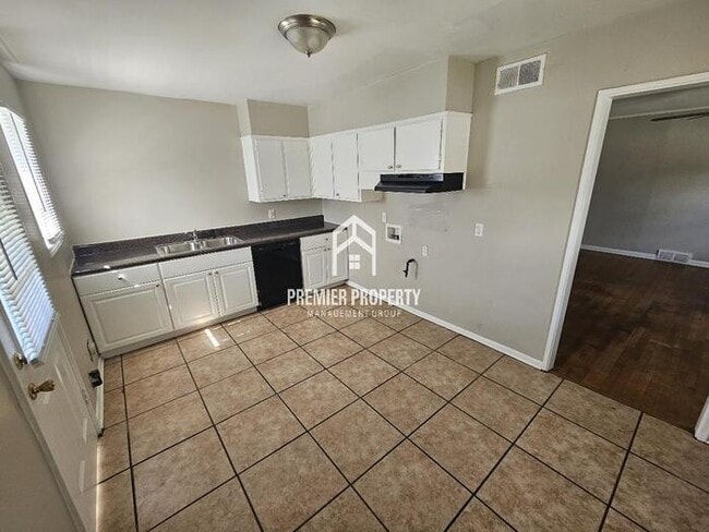 Building Photo - 1811 Sea Isle Rd