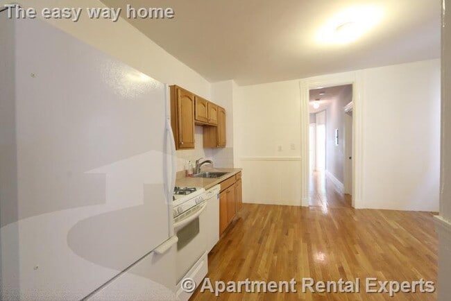 Photo - 117 Harvard St Apartment