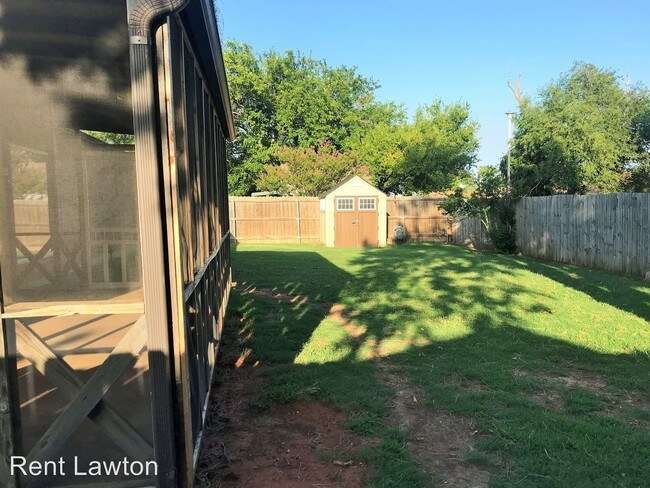 Foto del edificio - 3 br, 2 bath House - 4715 NE MacArthur Circle