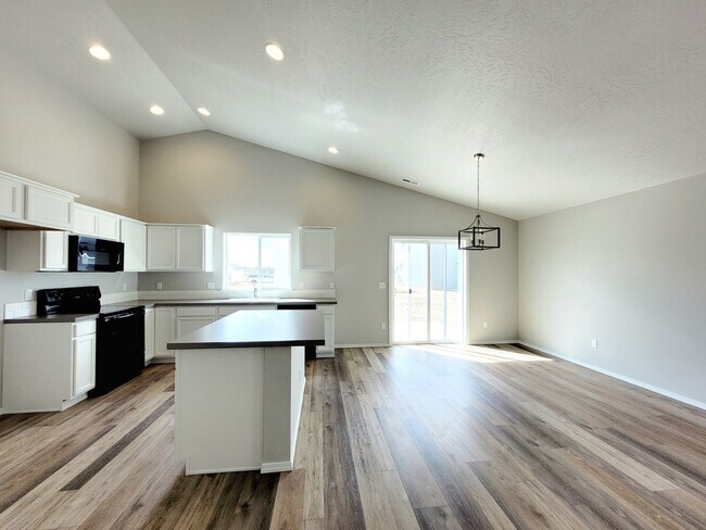 Foto del edificio - Brand new Star home