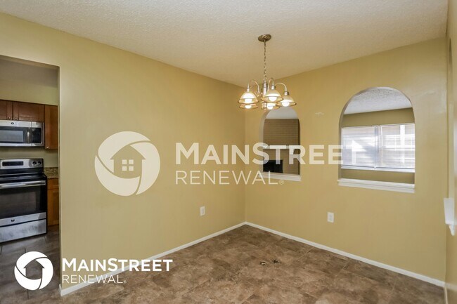 Building Photo - 2333 Honey Dr