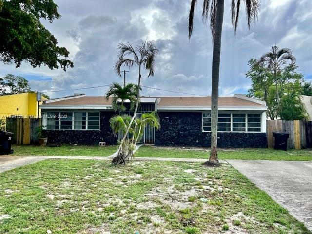 Primary Photo - 2591 Riverland Dr