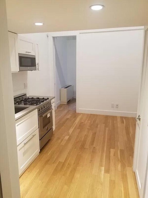 Foto del edificio - 210-220 E 22nd St