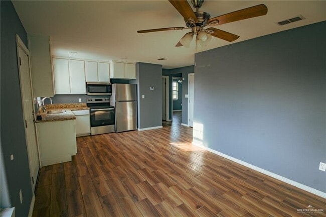 Building Photo - 18 North St