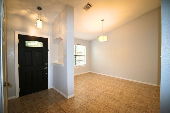 Building Photo - 9347 Laurel Grove
