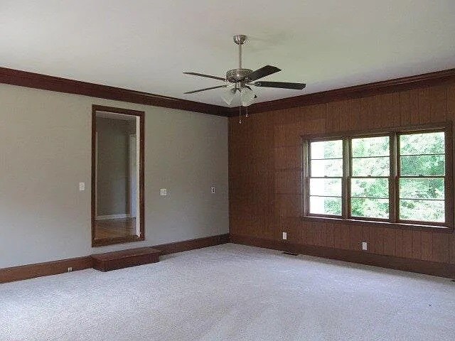 Building Photo - 548 Rogers Dr