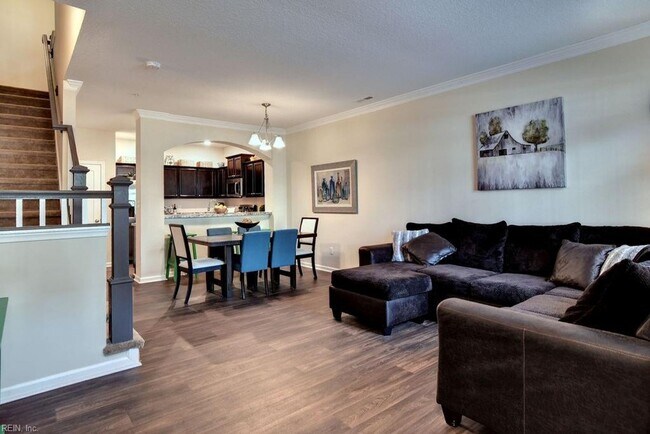Foto del edificio - 2BR 2.5BA Townhome
