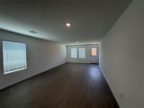 Building Photo - 6415 Longspur Ln