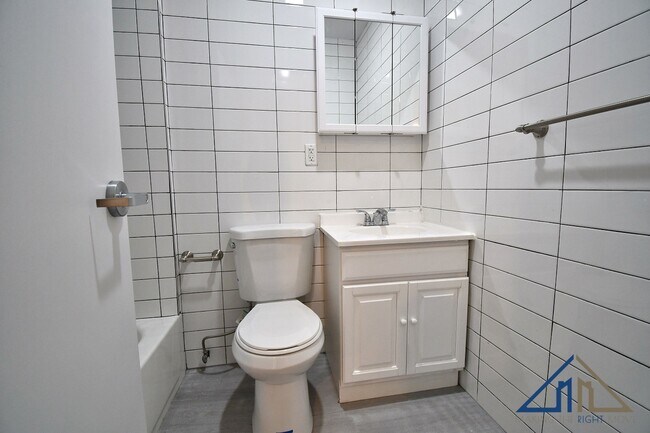 Foto del edificio - 3554 Carlisle Pl