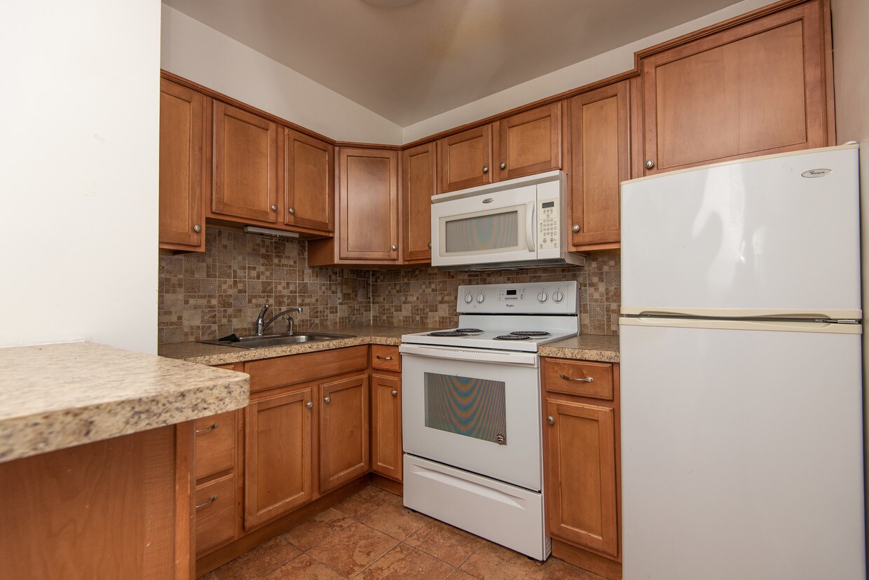 Foto principal - 5701 N Sheridan Rd