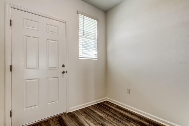 Foto del edificio - 11925 Sylvia St