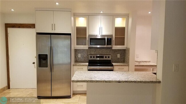 Foto del edificio - 2250 NE 66th St