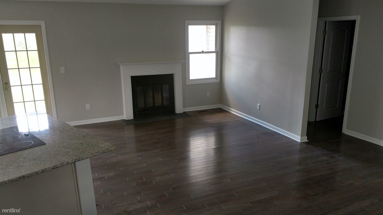 Primary Photo - 3 br, 2.5 bath Condo - 3716 Woodbridge Ln