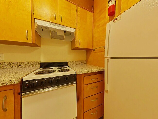 Foto del edificio - 2 Bedroom Apartment ~ Close to Campus ~ Ca...