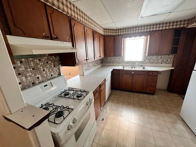 Foto del edificio - Beautiful 3 bedroom/2 bathroom Home W/ A G...