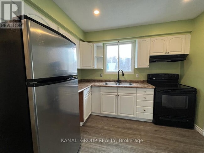 Photo du bâtiment - 38 Mayfair Dr