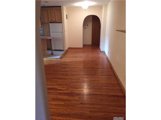 Foto principal - 7502 Austin St