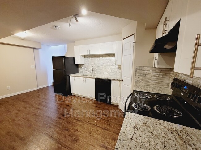 Photo du bâtiment - 13444-1113A 113a St NW