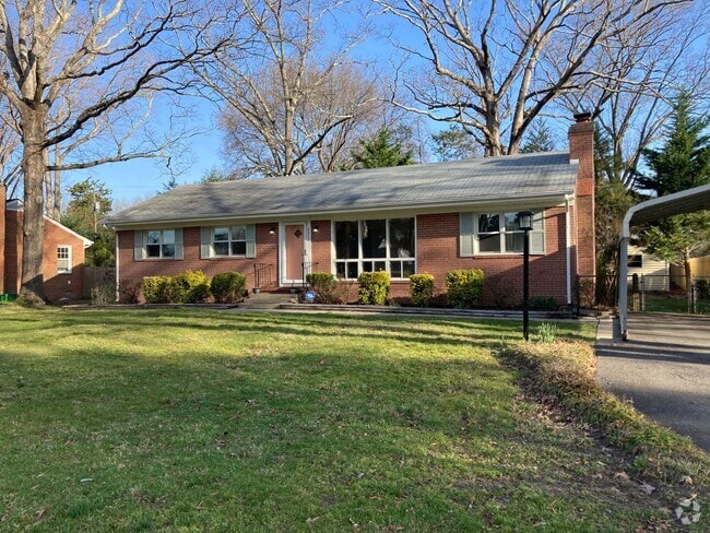 Building Photo - 8802 Avalon Dr